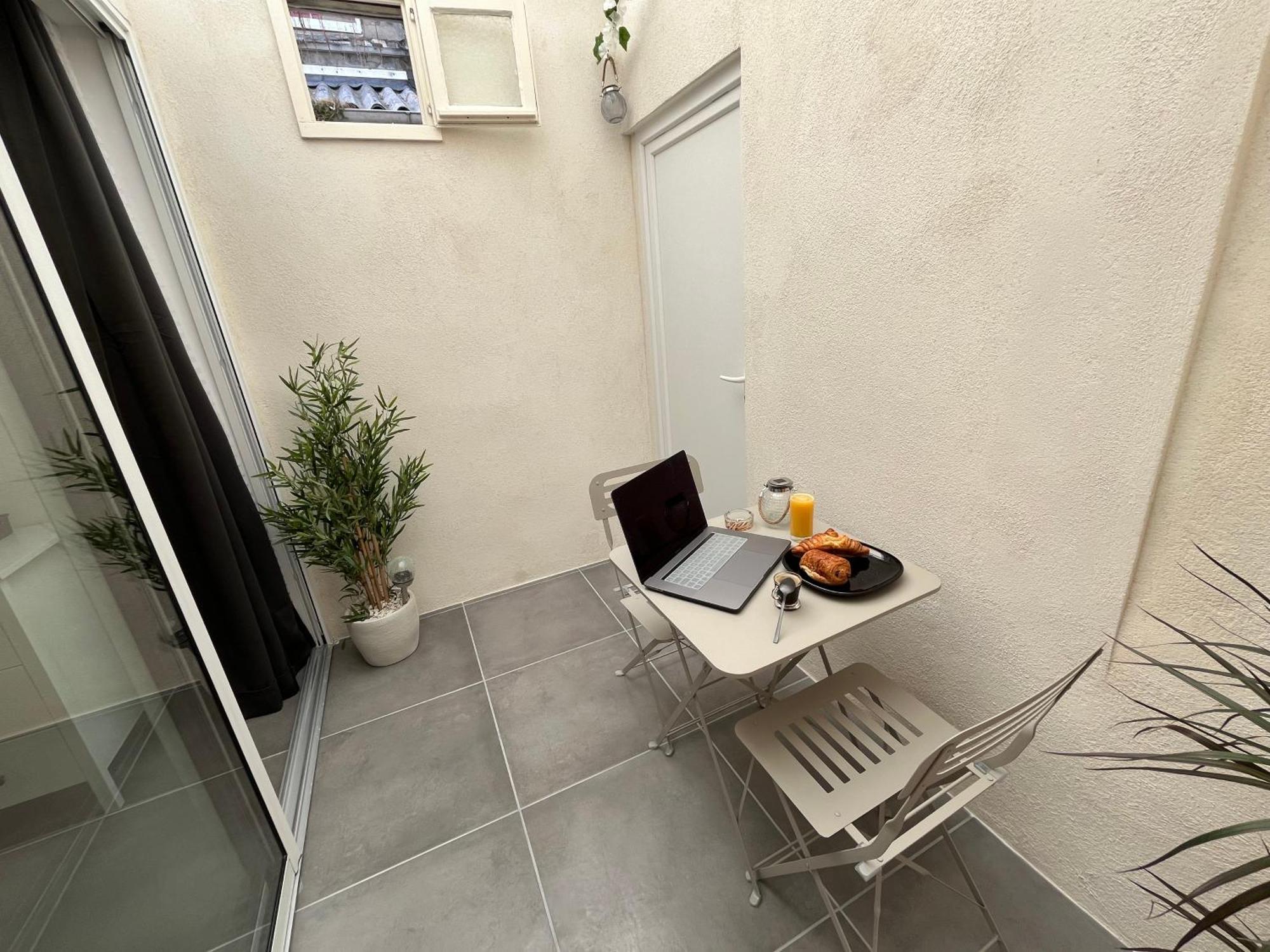 Onyx D'Opale Apartment Calais Exterior photo